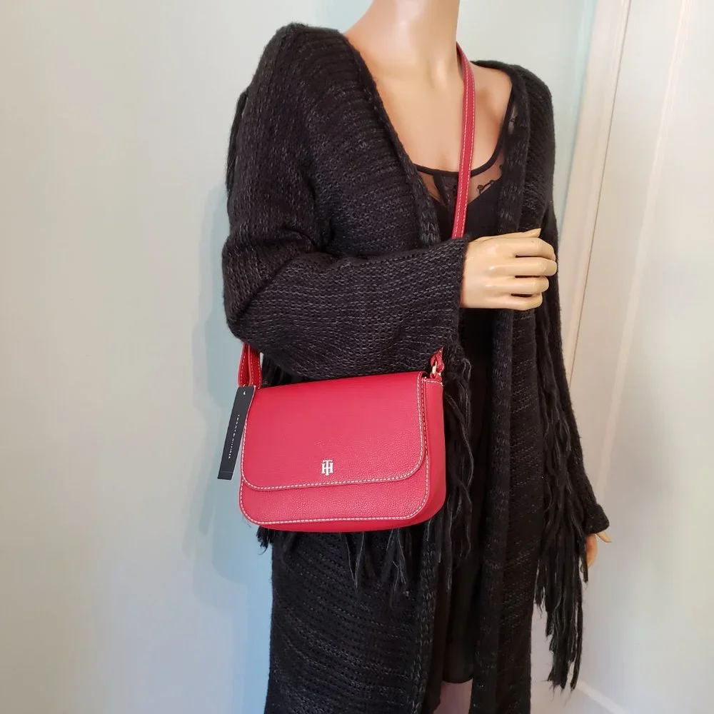 NWT Tommy Hilfiger Red Shoulder Bag. - Picture 6 of 16
